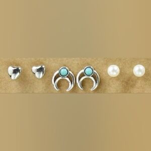 CLEARANCE🎉🎉 3pc western half moon, hear & pearl stud earrings set